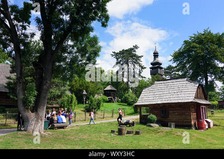 Uzhhorod, Ungwar: Museo di architettura popolare e la vita, casa tradizionale da villaggi di tutta Zakarpattia (Carpazi) in , Transcarpazia Foto Stock