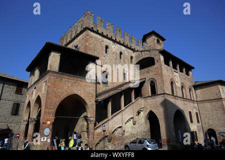 Castell'Arquato, Italia - 14 Ottobre 2018: vista di castell'arquato, una bella città in Italia Foto Stock