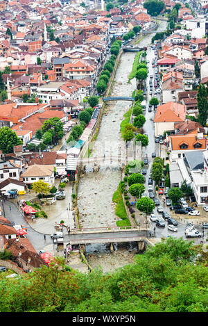 Panorama sulla città di Prizren nel Kosovo, Europa Foto Stock