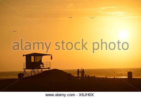 Stazione Di Baywatch Tramonto Spiaggia Di Huntington Beach